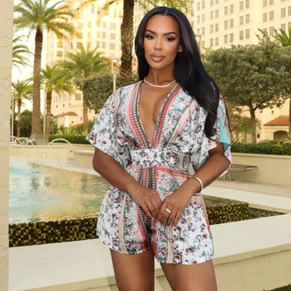 Fashion Nova Romper - Picture 1 of 3